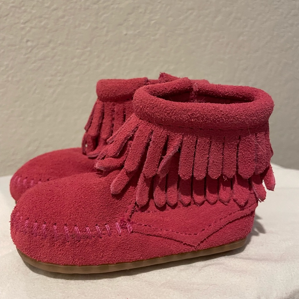 Baby pink Minnetonka moccasins